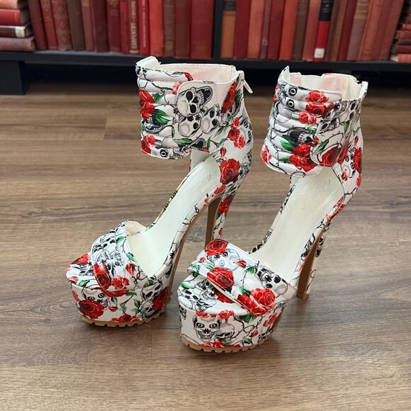 Ami Clubwear RARE Skull and Red Roses Platform Heels Sz 7 - Picture 15 of 15